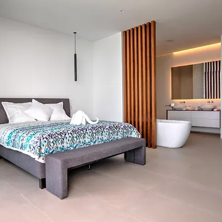 Christal Pool & Sea View Vila