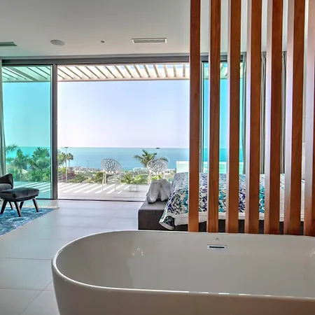 Christal Pool & Sea View Vila